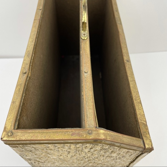 1960s Vintage Brass Magazine Rack With Wood Back - Picture 5 of 10